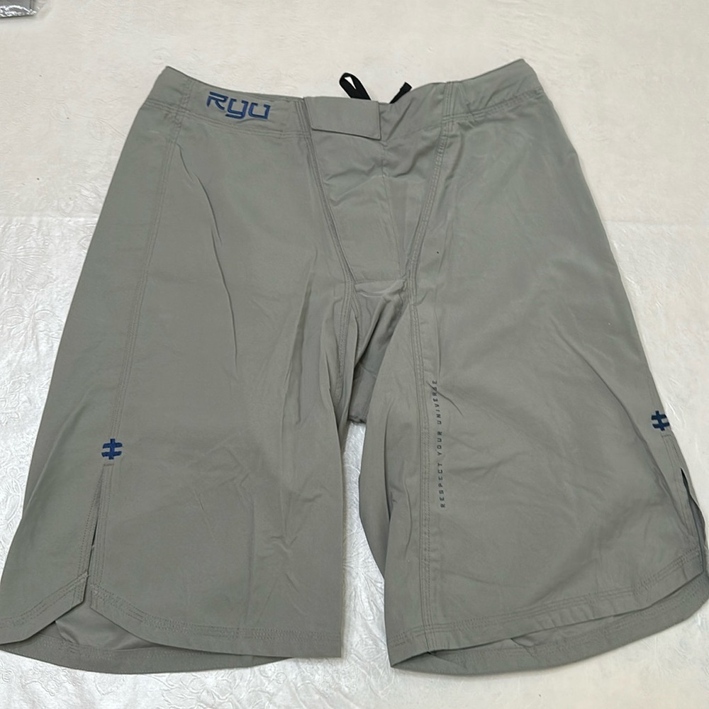 Respect Your Universe Hybrid Short - vapor grey/ obsidian blue